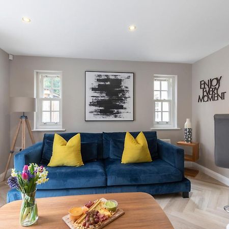 Elliot Oliver - 2 Bedroom Garden Apartment With Parking Cheltenham Esterno foto