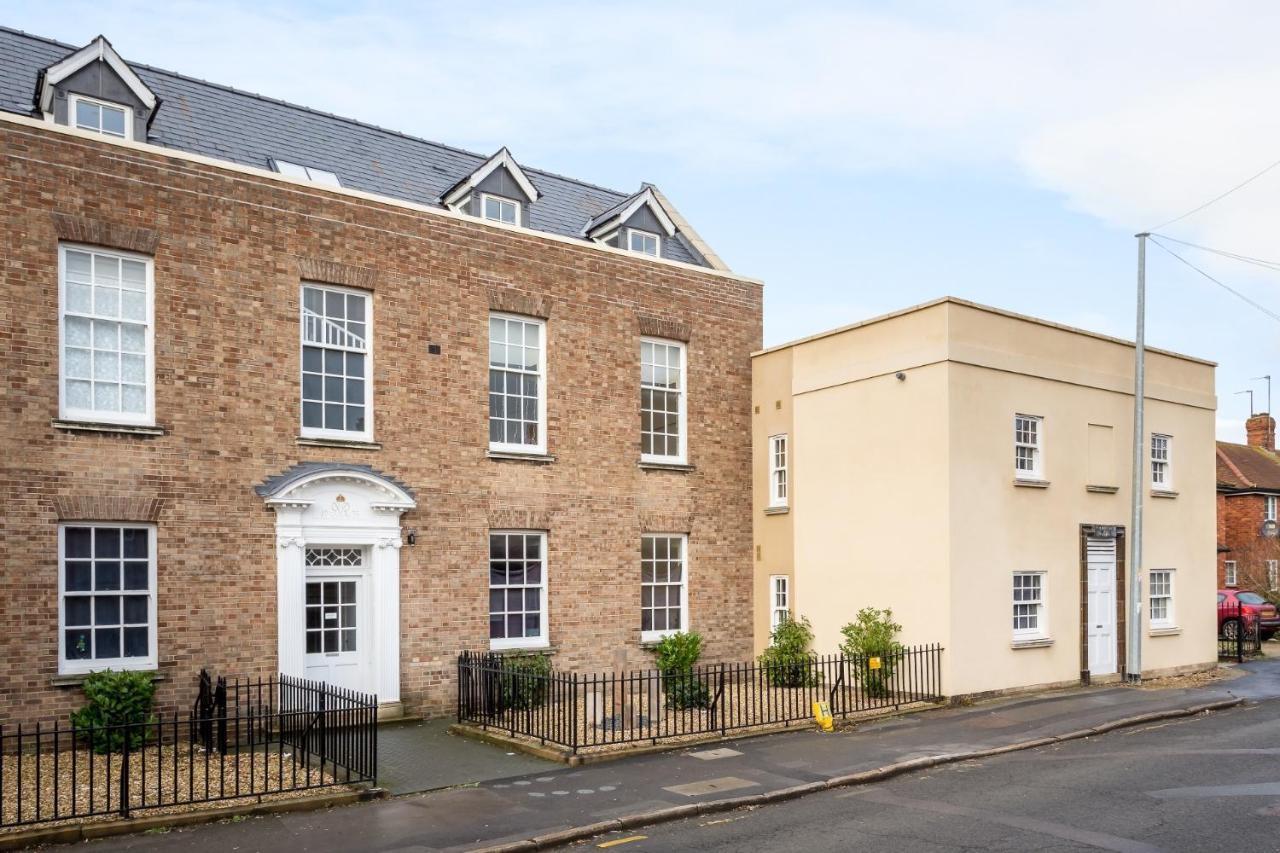 Elliot Oliver - 2 Bedroom Garden Apartment With Parking Cheltenham Esterno foto