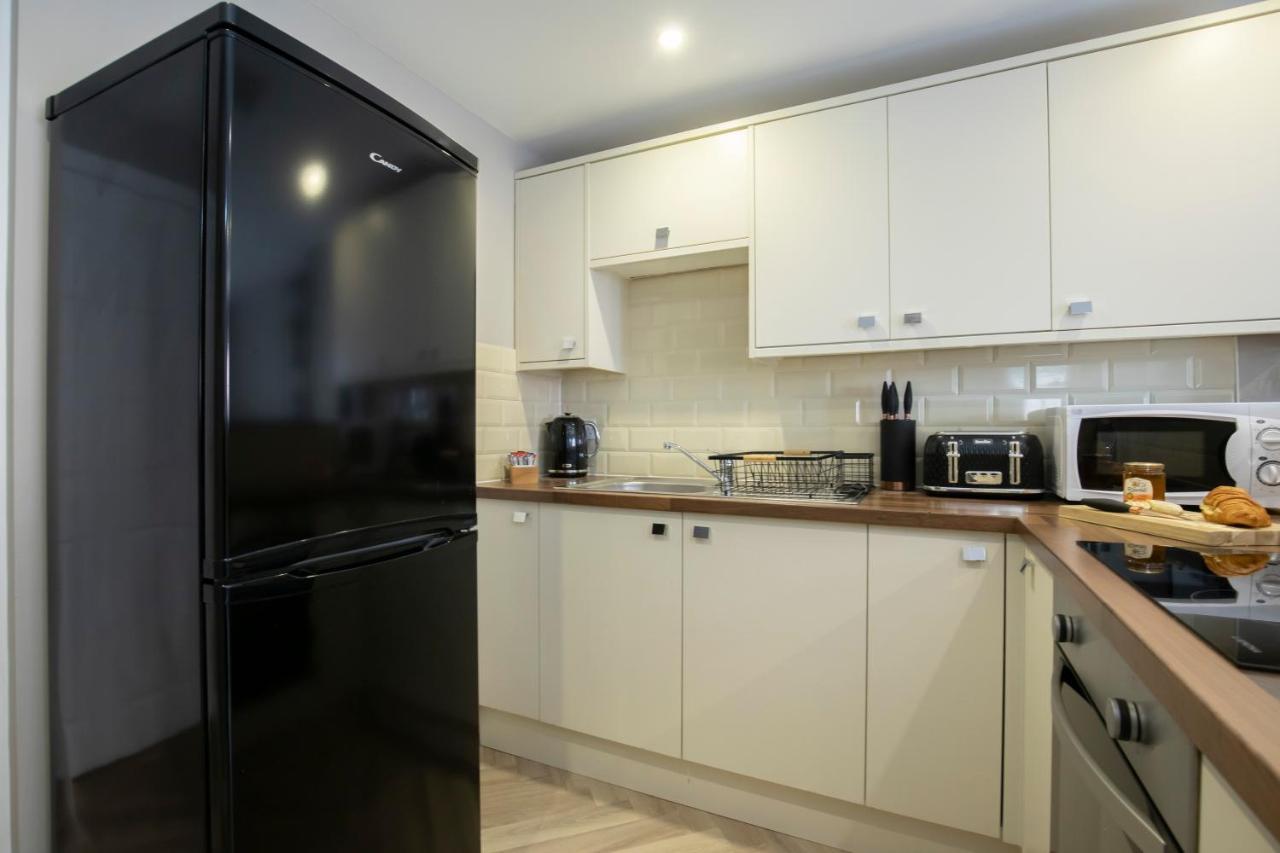 Elliot Oliver - 2 Bedroom Garden Apartment With Parking Cheltenham Esterno foto