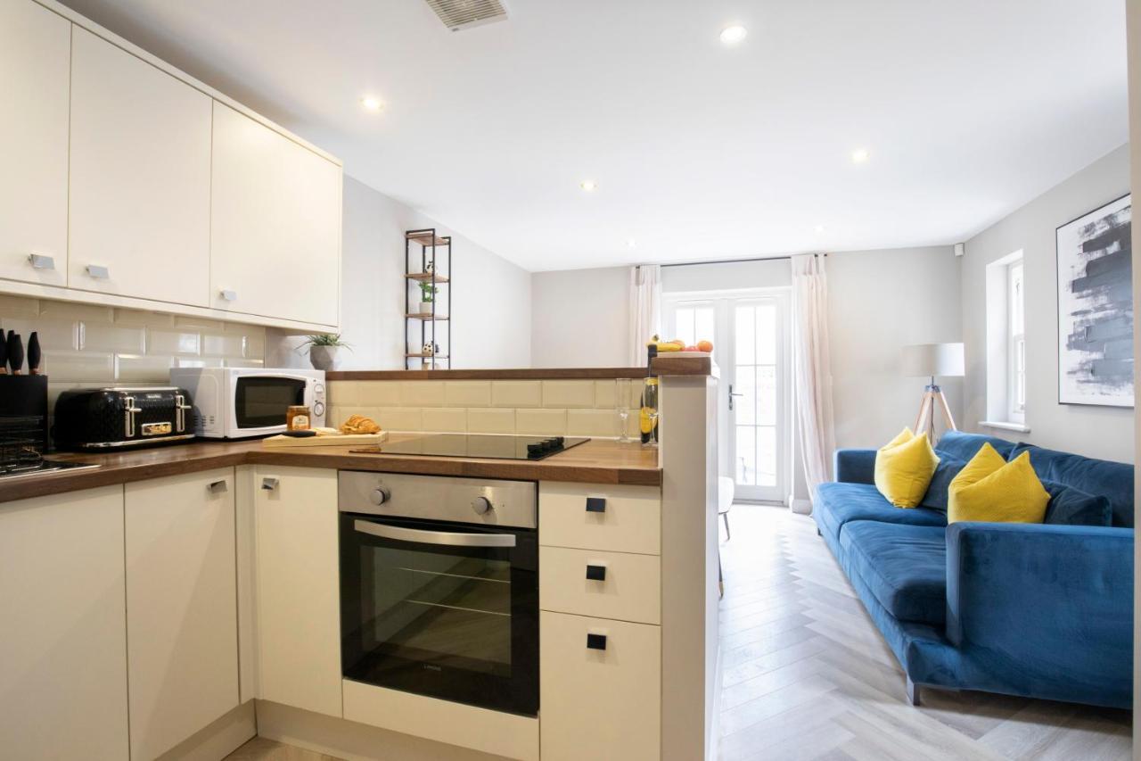 Elliot Oliver - 2 Bedroom Garden Apartment With Parking Cheltenham Esterno foto