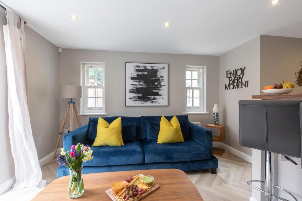 Elliot Oliver - 2 Bedroom Garden Apartment With Parking Cheltenham Esterno foto