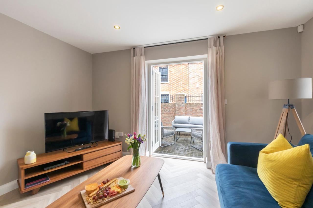 Elliot Oliver - 2 Bedroom Garden Apartment With Parking Cheltenham Esterno foto