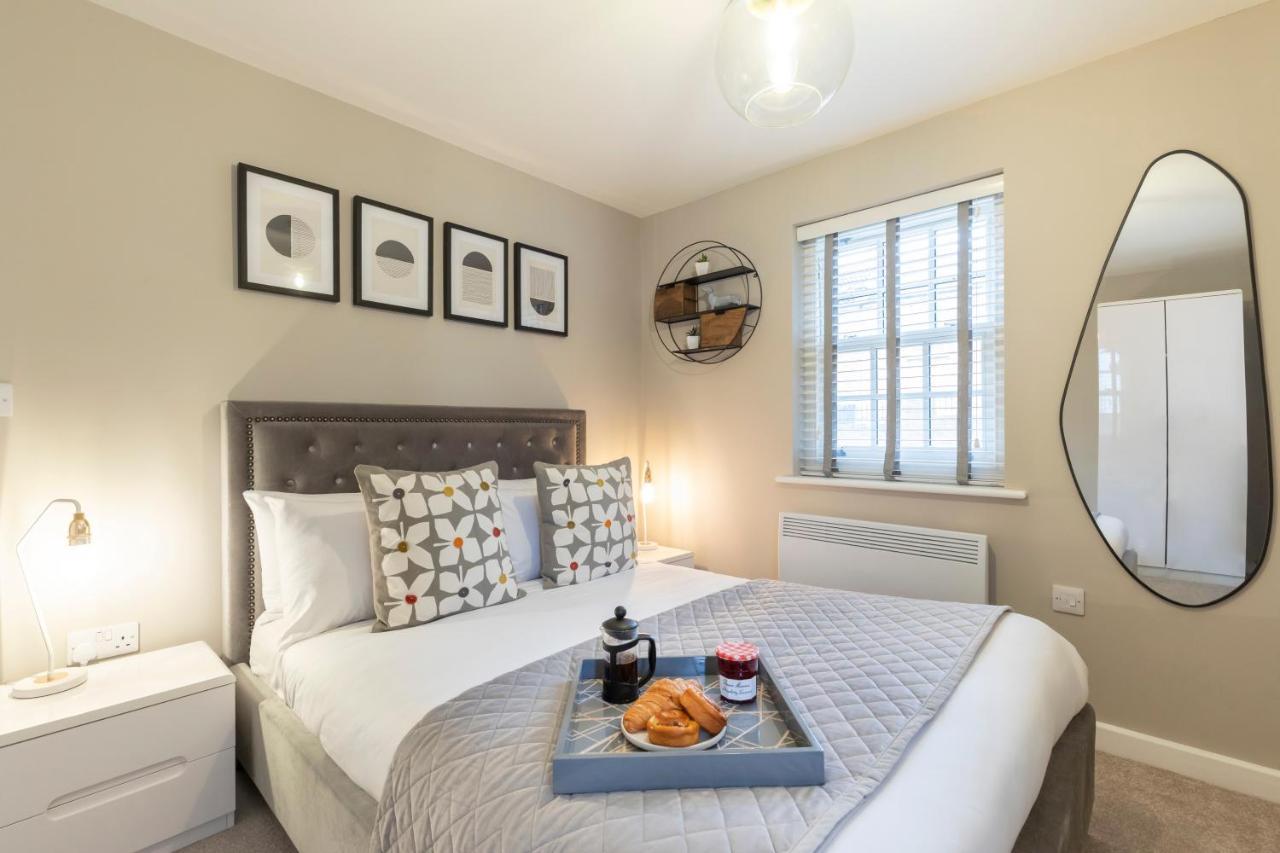 Elliot Oliver - 2 Bedroom Garden Apartment With Parking Cheltenham Esterno foto